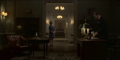 THE_CROWN_-_E3X03_ABERFAN_338.jpg