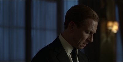THE_CROWN_-_E3X03_ABERFAN_344.jpg