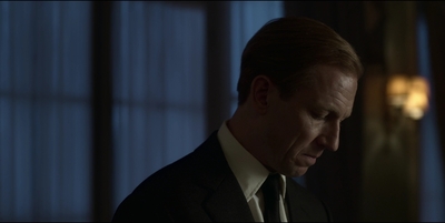 THE_CROWN_-_E3X03_ABERFAN_345.jpg