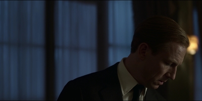 THE_CROWN_-_E3X03_ABERFAN_395.jpg