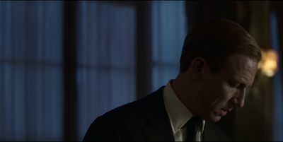 THE_CROWN_-_E3X03_ABERFAN_396.jpg