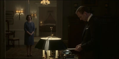 THE_CROWN_-_E3X03_ABERFAN_424.jpg