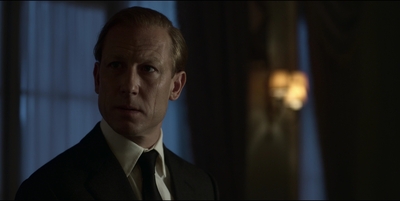 THE_CROWN_-_E3X03_ABERFAN_450.jpg