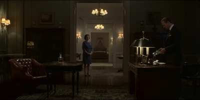 THE_CROWN_-_E3X03_ABERFAN_512.jpg