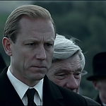 THE_CROWN_-_E3X03_ABERFAN_128.jpg