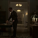 THE_CROWN_-_E3X03_ABERFAN_252.jpg